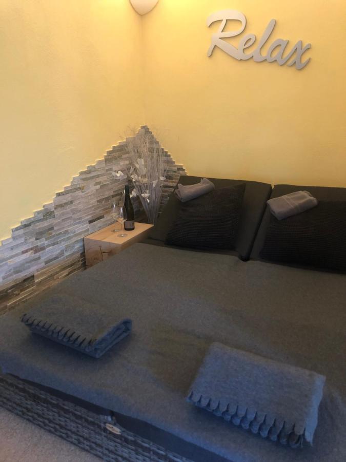 Ferienwohnung Schlossblick - 4 Sterne Sauna Pool Whirlpool Exklusiv 바라운펠츠 외부 사진