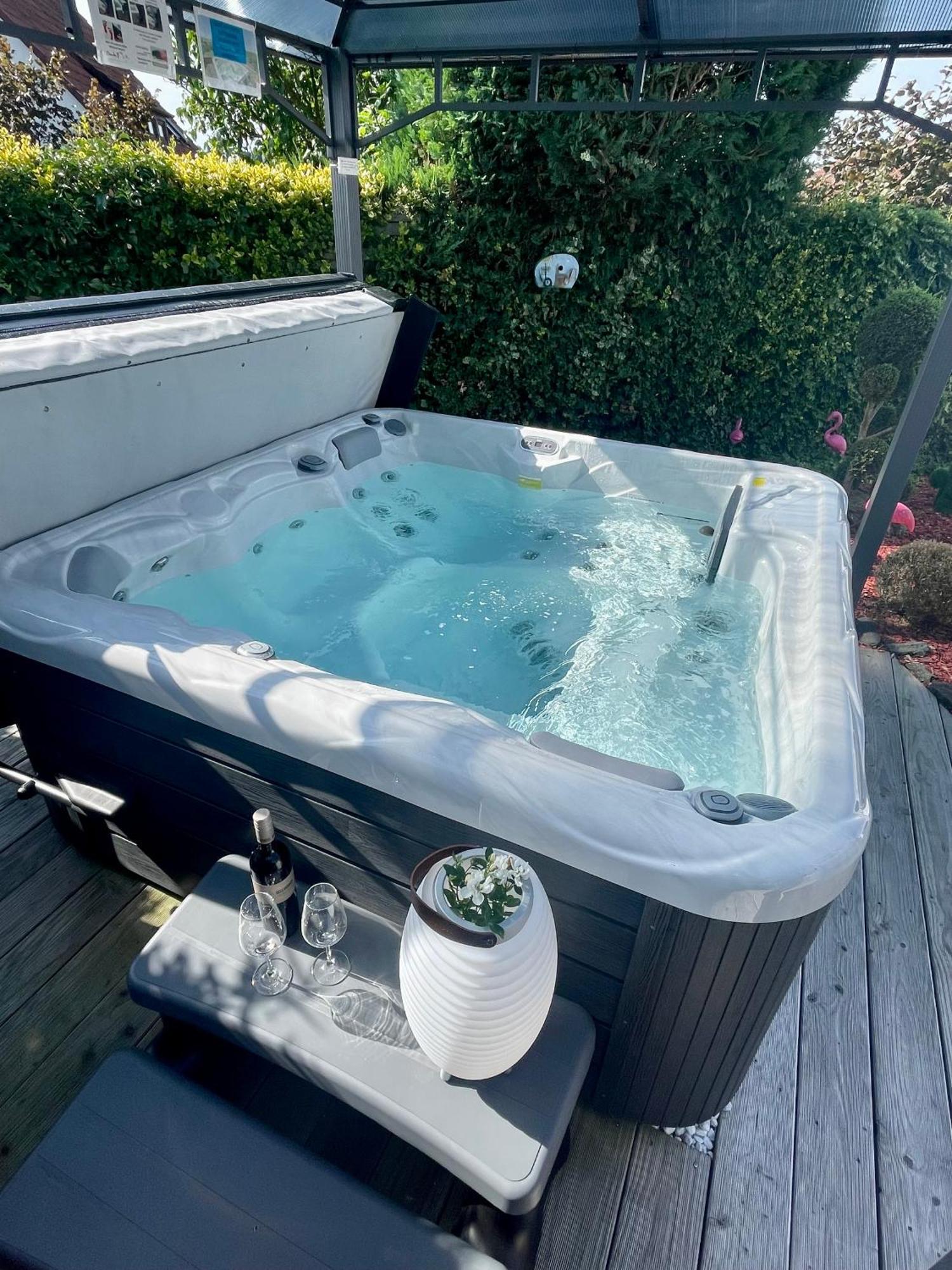 Ferienwohnung Schlossblick - 4 Sterne Sauna Pool Whirlpool Exklusiv 바라운펠츠 외부 사진