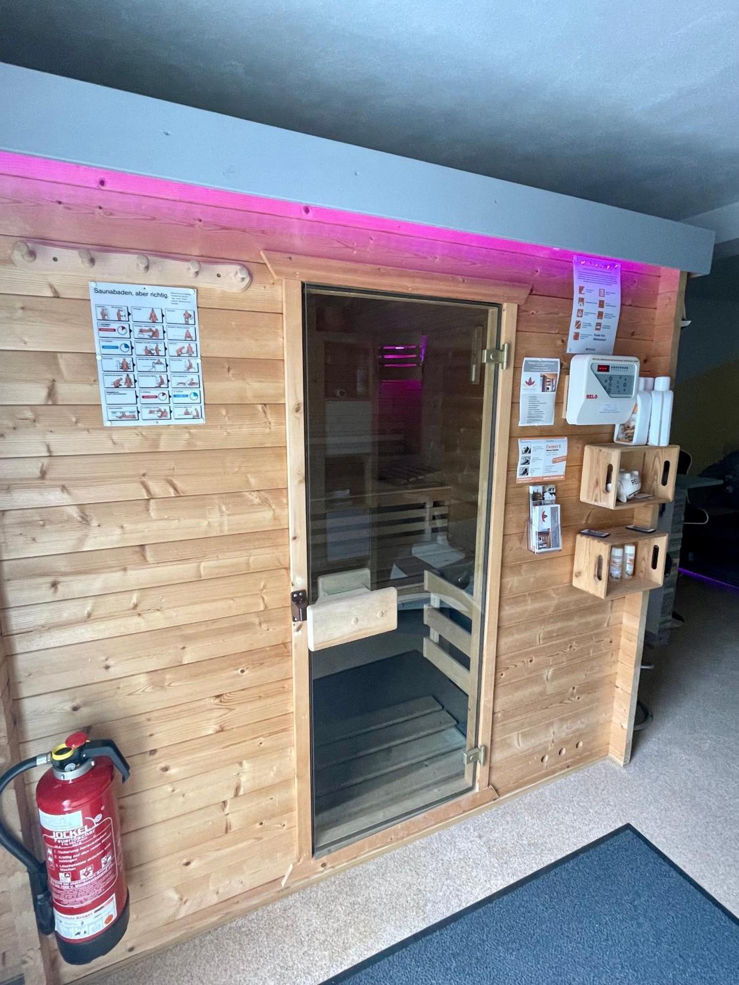 Ferienwohnung Schlossblick - 4 Sterne Sauna Pool Whirlpool Exklusiv 바라운펠츠 외부 사진